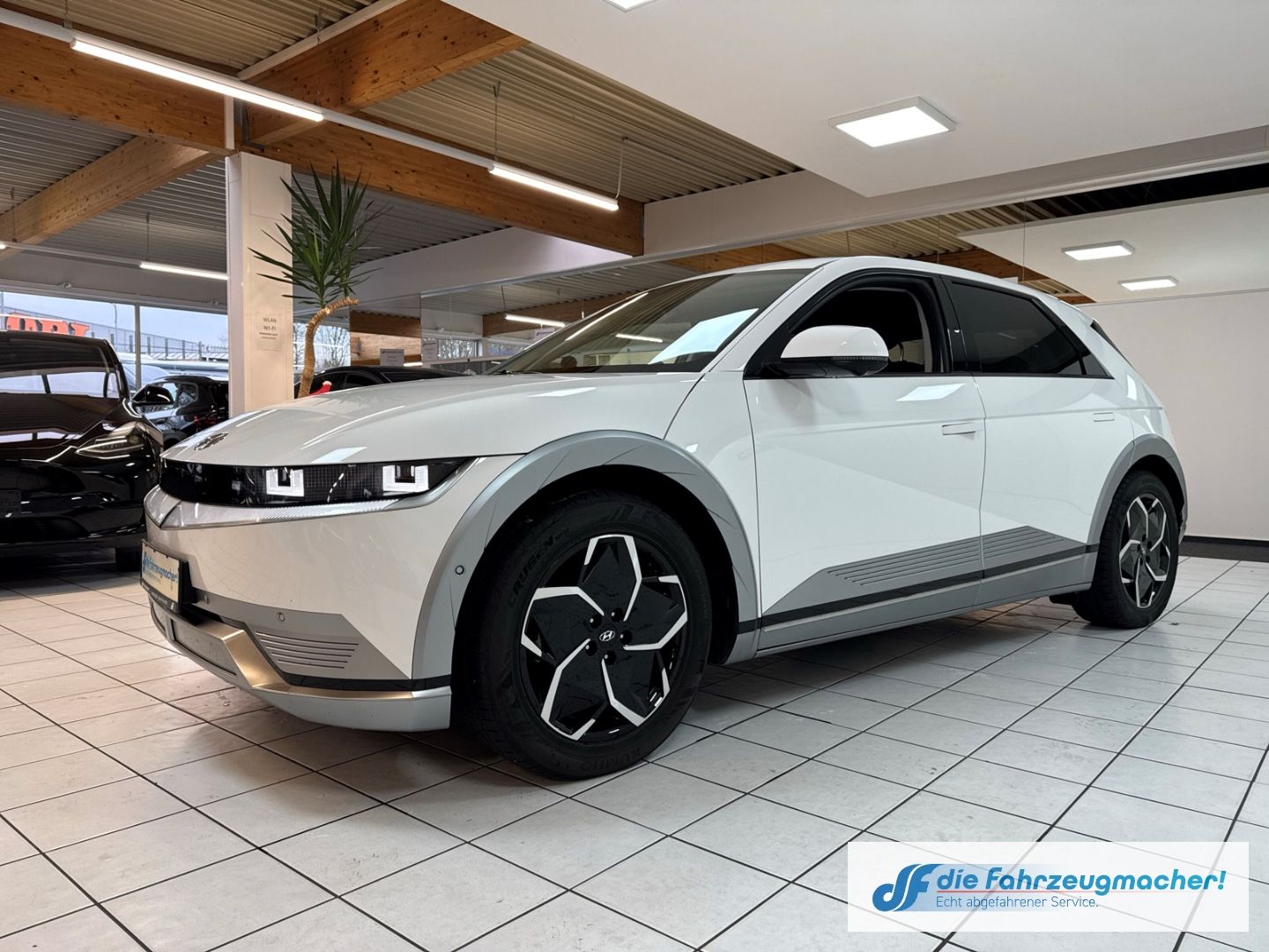 Fahrzeugabbildung Hyundai IONIQ 5 Uniq Elektro HUD El. Fondsitzverst. Navi