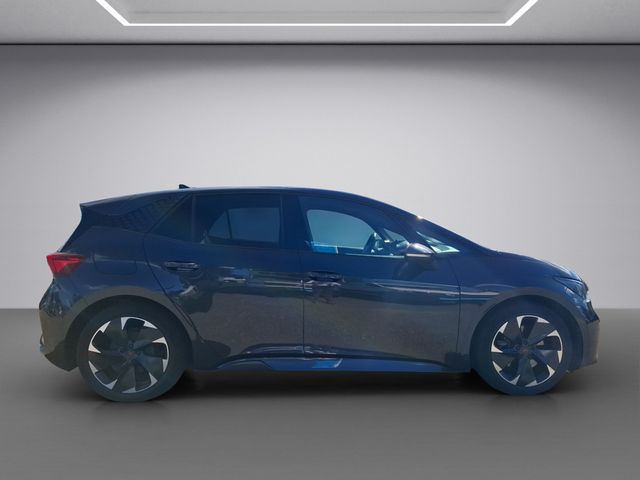 Born PDC SHZ KAMERA NAVI ACC AKTIVSITZE LED