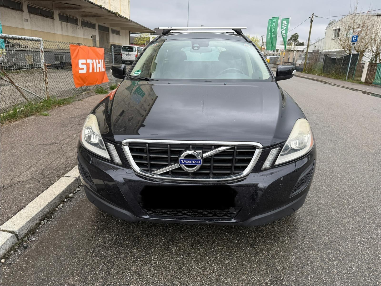 Volvo XC60 Kinetic 2,0 Autom.*Leder*Navi*Alu*1 Hand