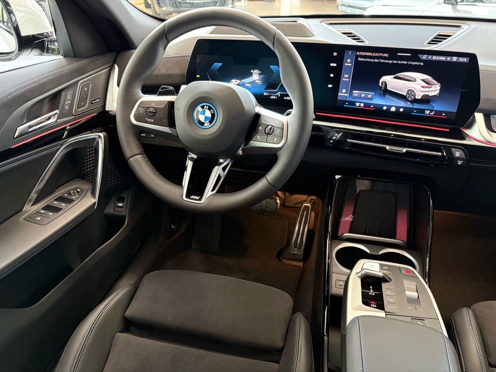 BMW iX2 - Bild 4