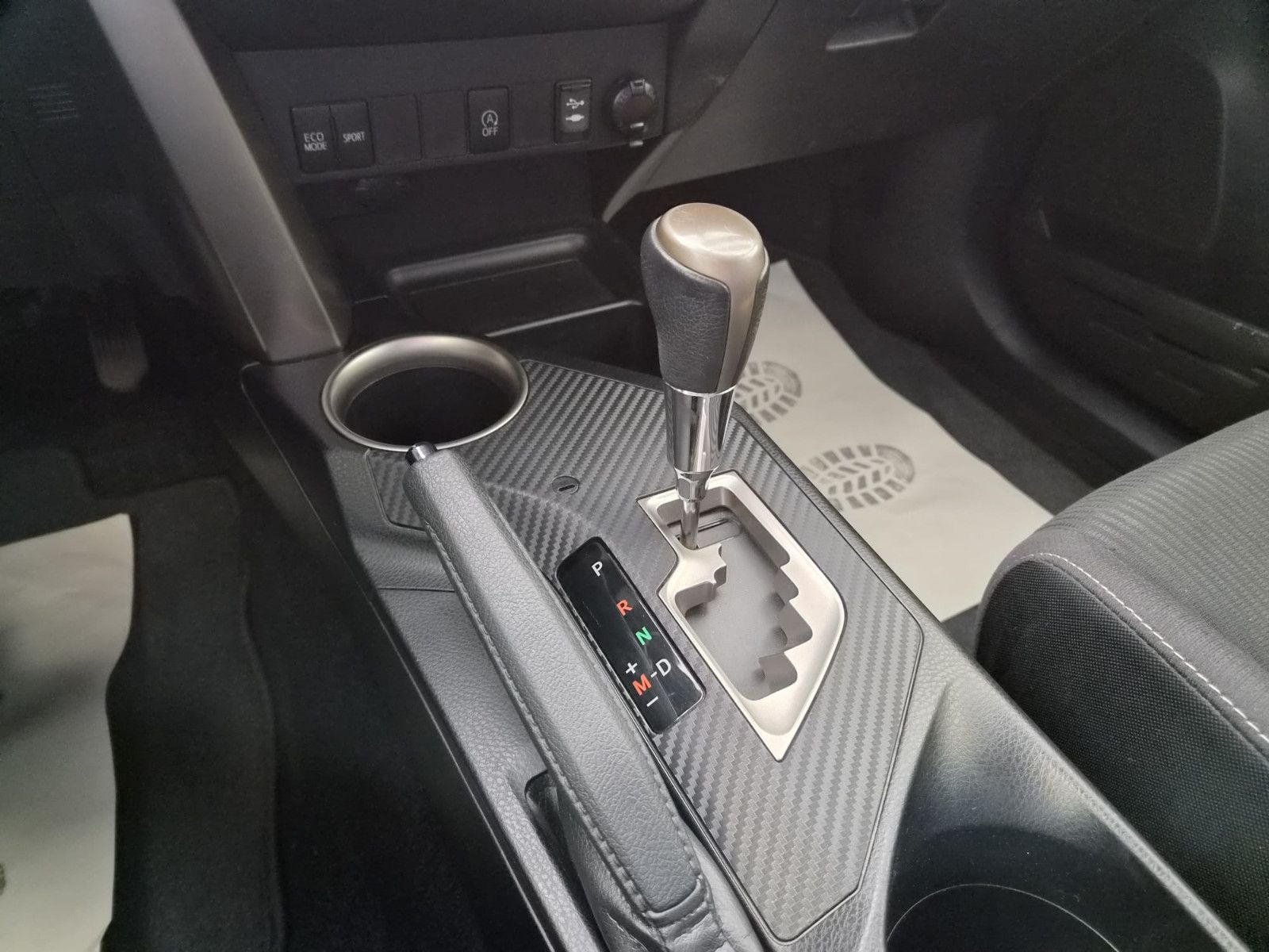 Fahrzeugabbildung Toyota RAV 4 2,0-l-VVT-i Comfort Auto 4x4
