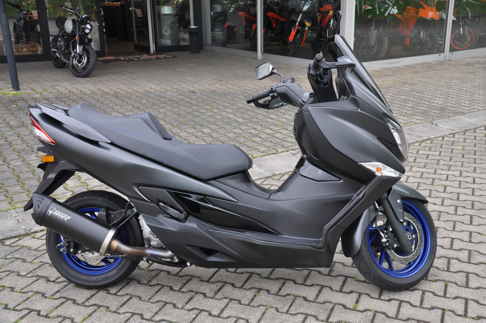 Suzuki AN 400  Burgman 400  + Sportauspuff