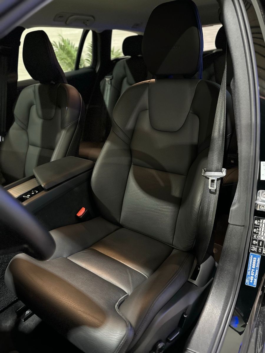 Fahrzeugabbildung Volvo V60 T4 Kombi Inscription*SHZ*LED*Sportfahrwerk*