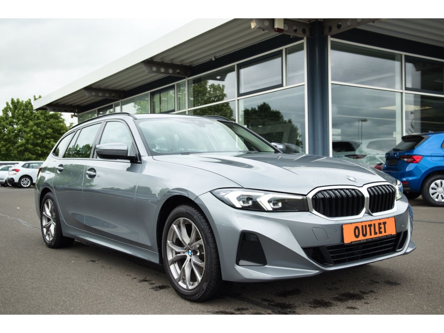 BMW 320 d xDrive Touring Navi LED SHz Apple CP foto 3