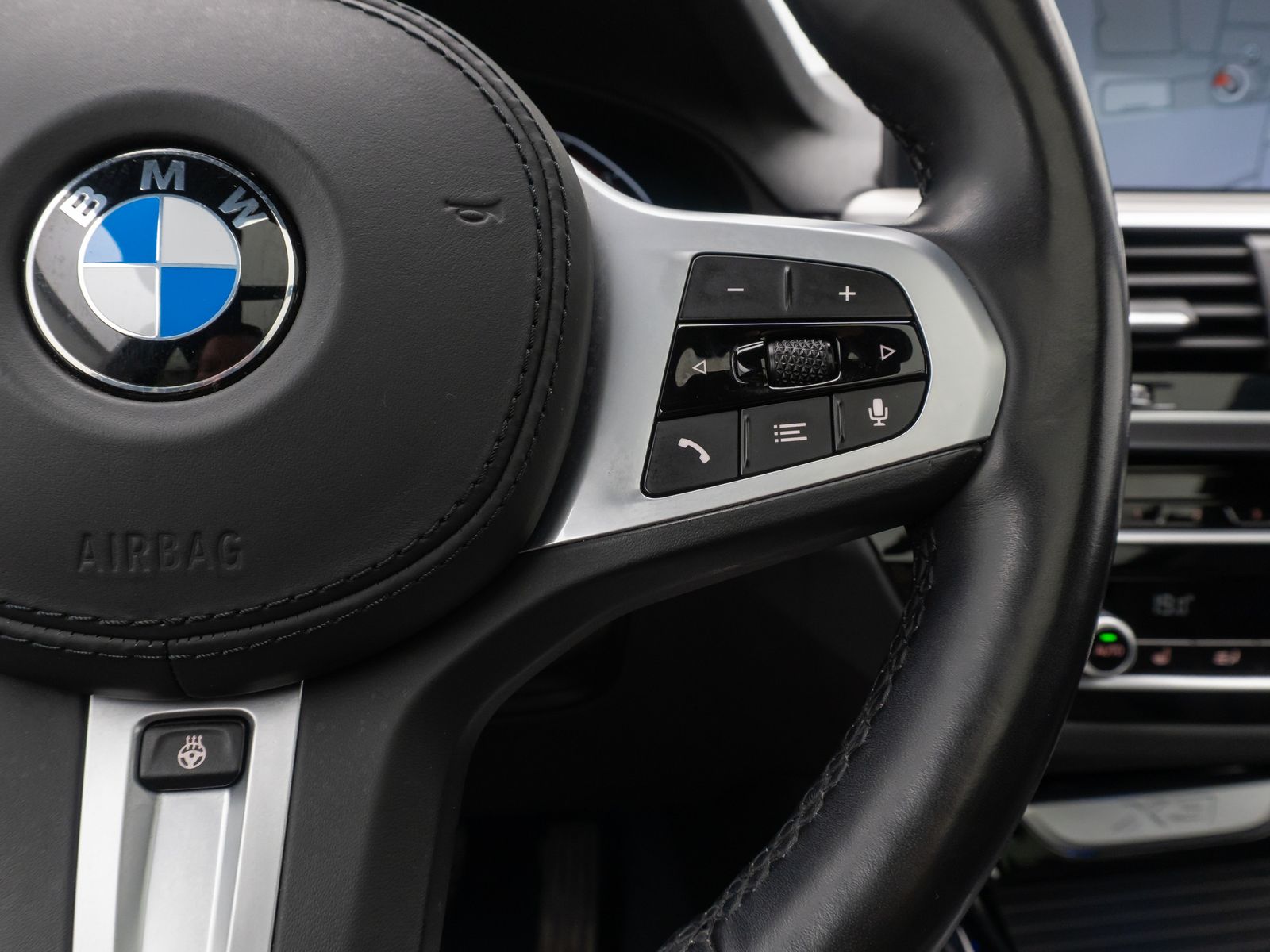 Fahrzeugabbildung BMW X3 xD20d xLine Kamera DAB AHK Komfort HUD 20Zoll