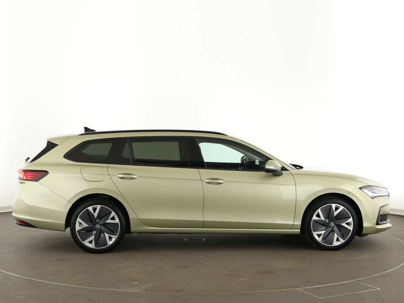 Skoda Superb - Bild 8