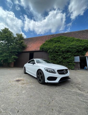 Mercedes-Benz Mercedes Benz C 220d Coupé AMG Paket