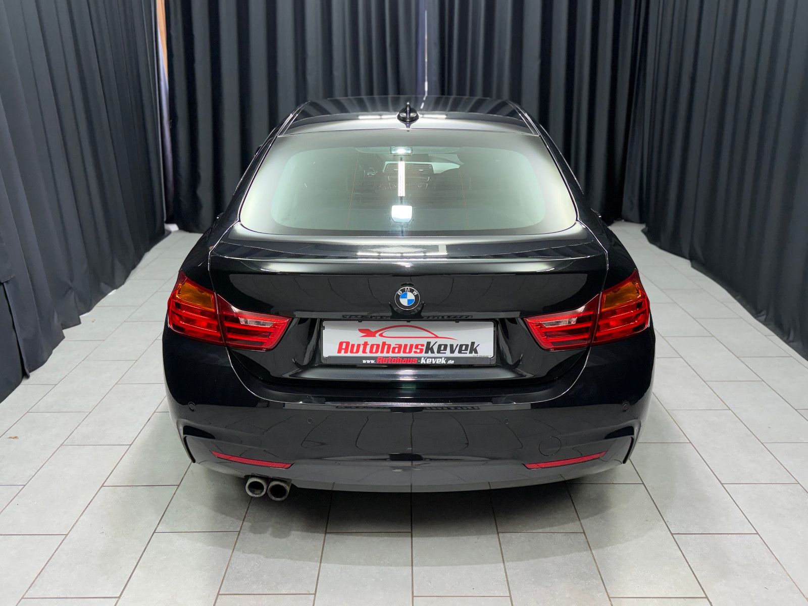Fahrzeugabbildung BMW BMW 428i xDrive Gran Coupe M Sport|H&K|PANO|1.Hd