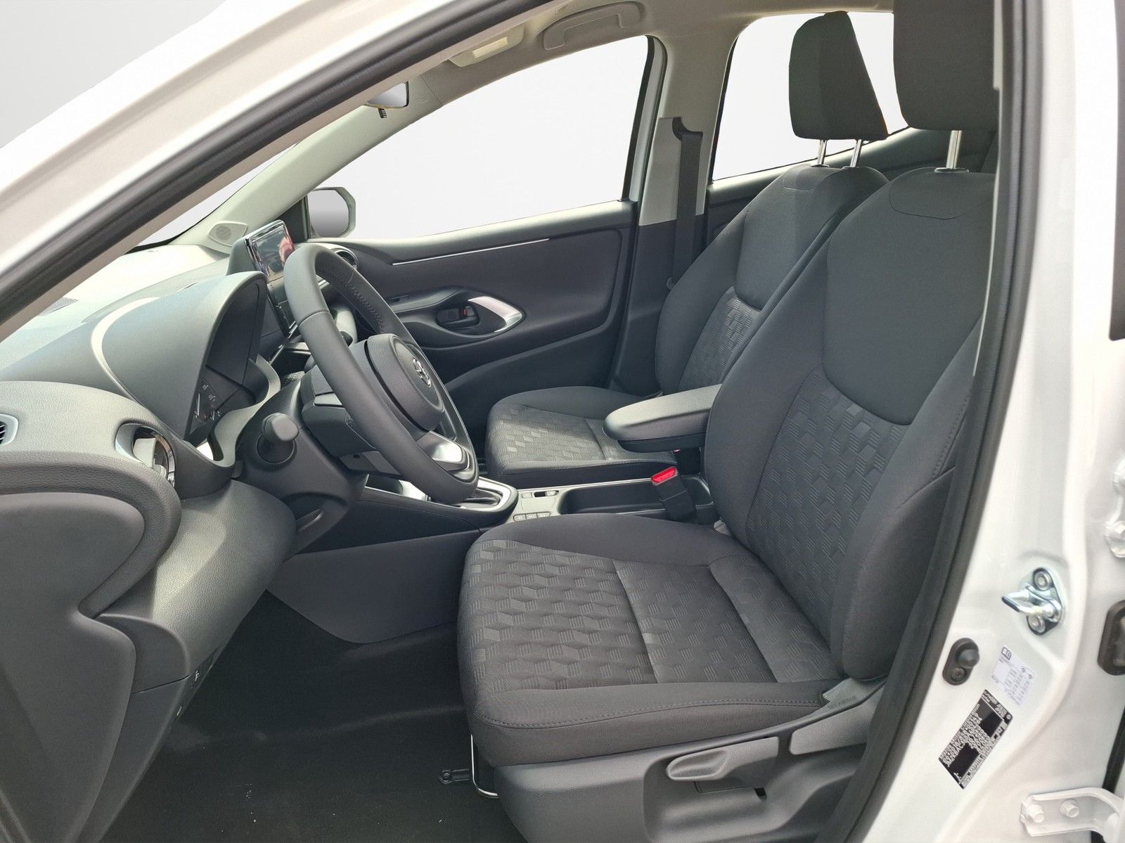 MAZDA 2 1.5 Hybrid Center-Line Automatik / Klima / Zen - Image 9