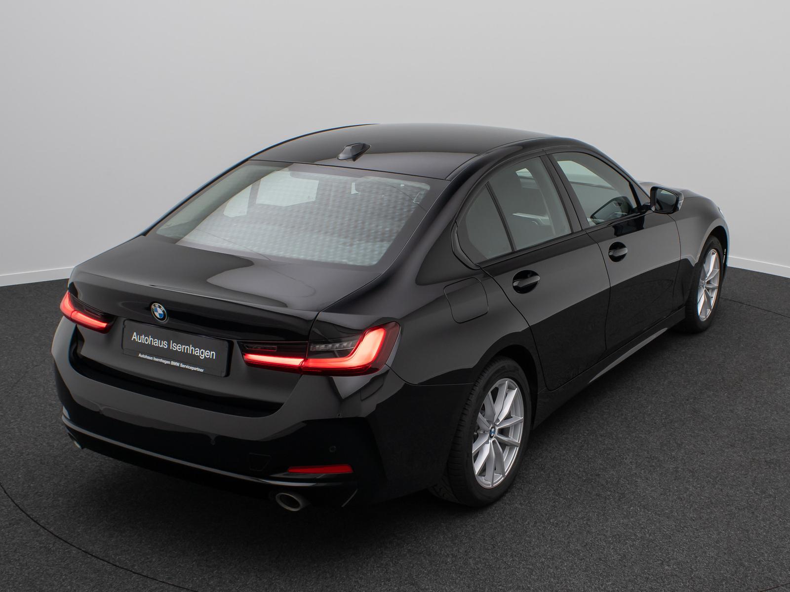 BMW 318i  Widscreen PDC GeschwindigReg DAB Cockpit+