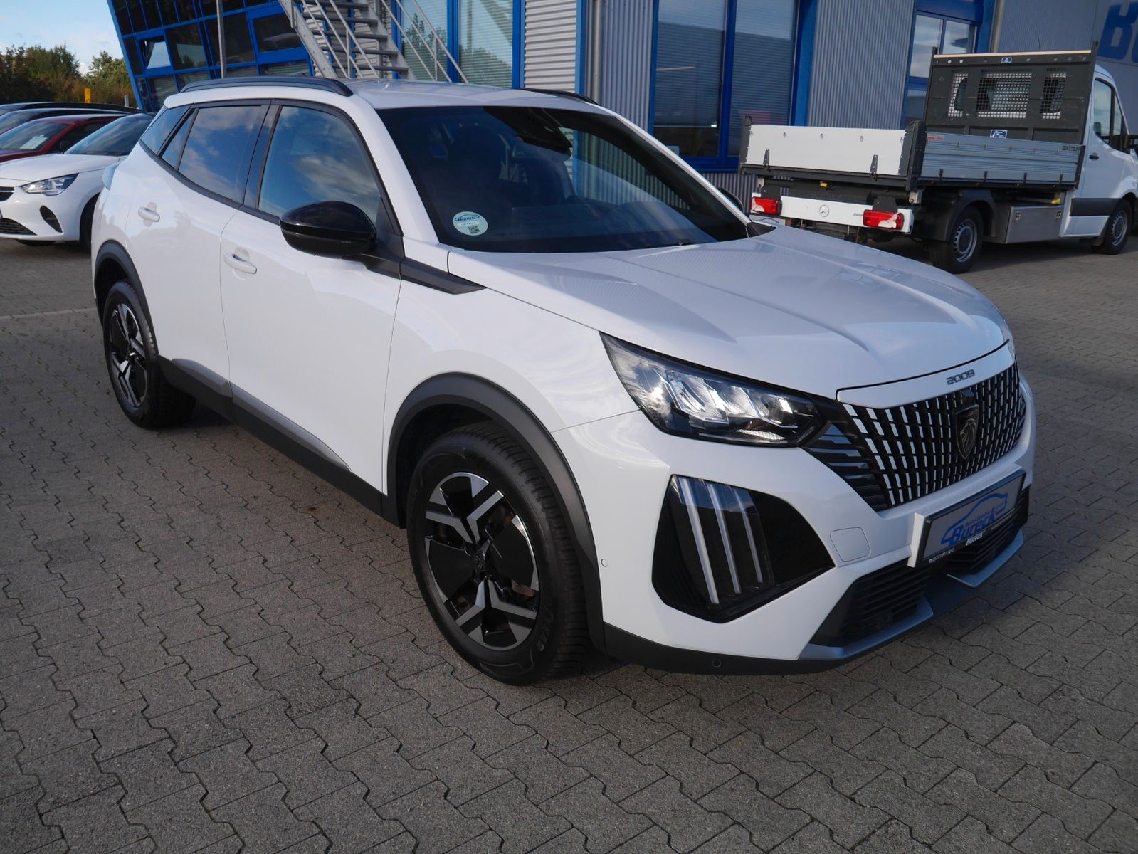 Peugeot 2008 PureTech 100 LED/APP/Navi/SHZ/360-Grad