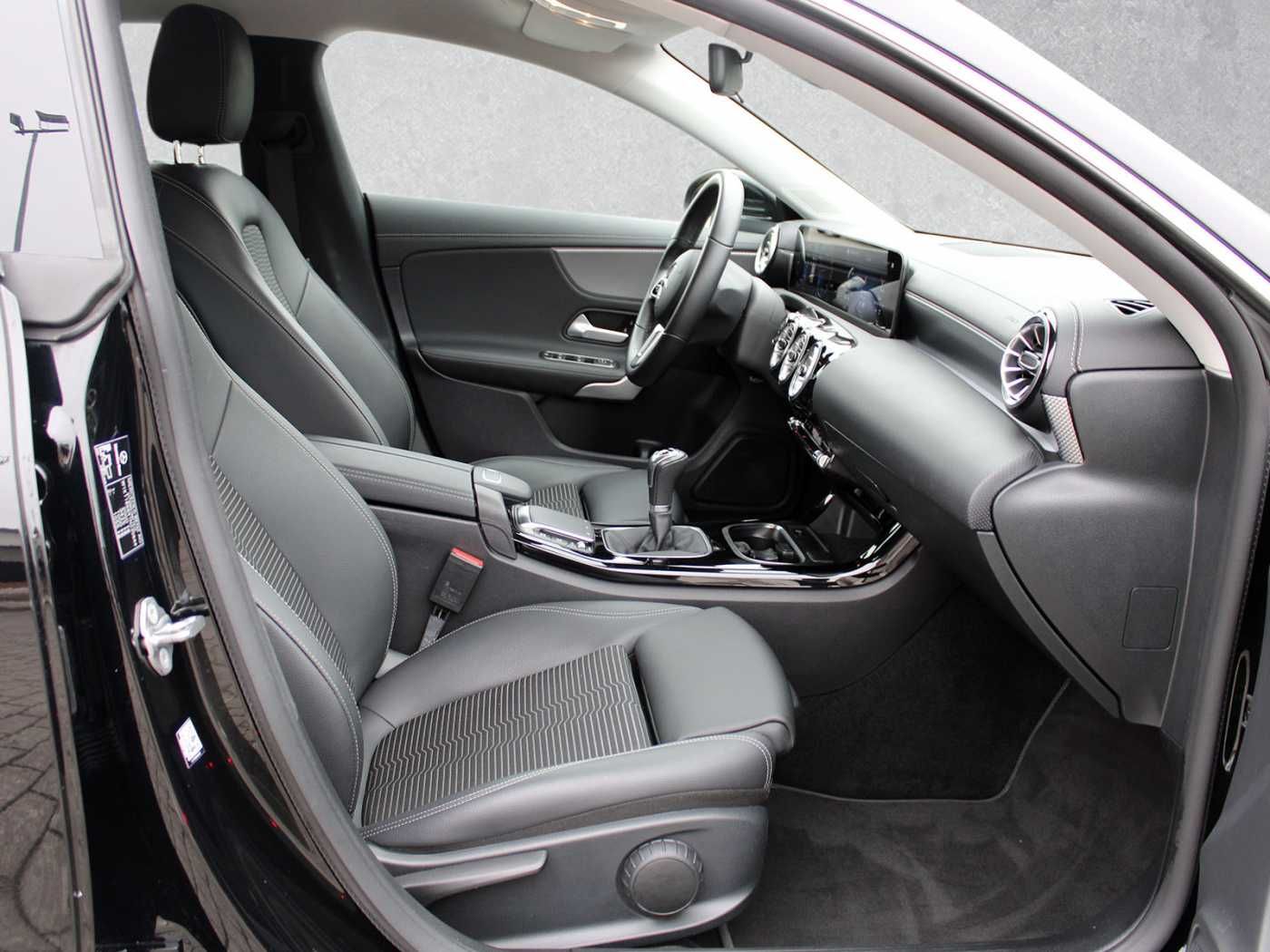 Fahrzeugabbildung Mercedes-Benz CLA 180 Shooting Brake