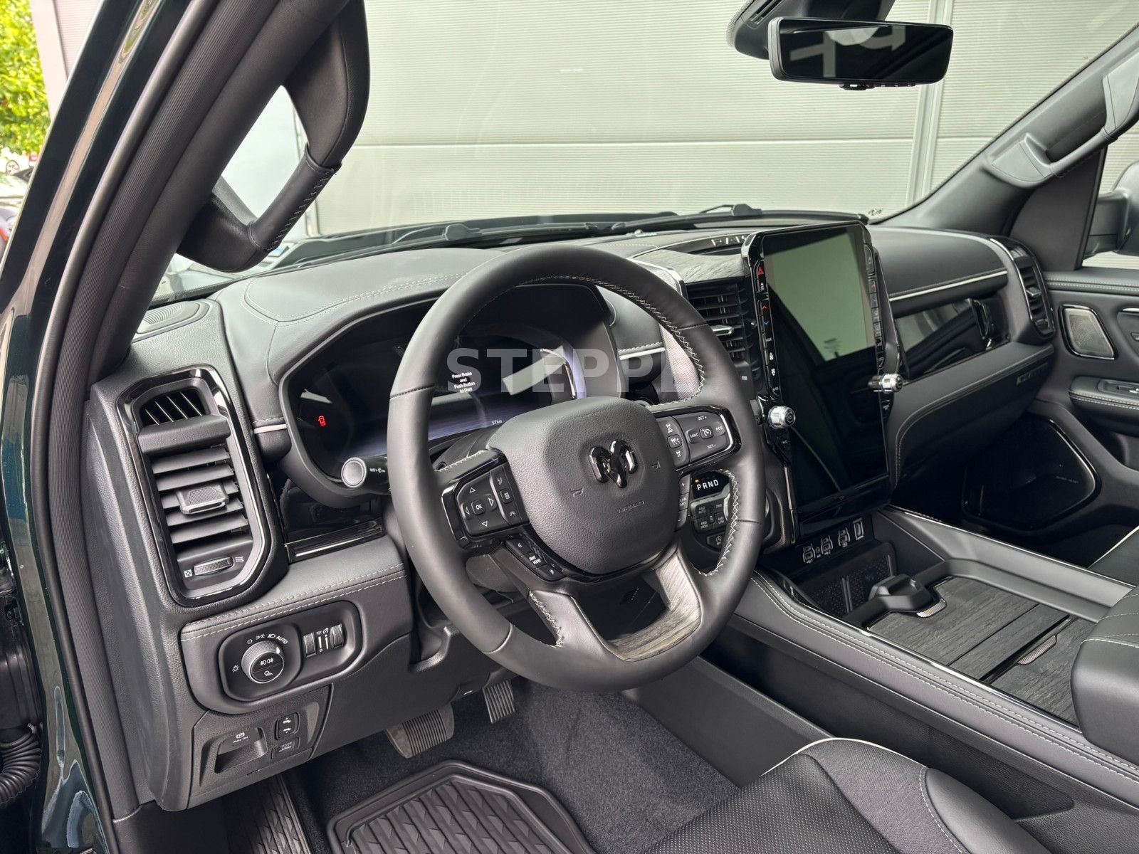 Dodge 2026 RAM 1500 Limited Night 5,7LV8 Rambox MFT