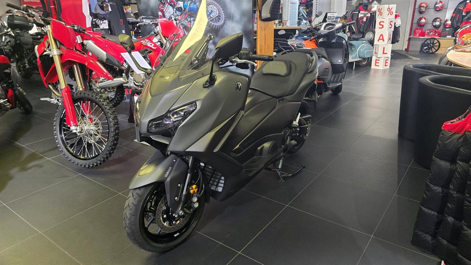 Yamaha TMAX #MJ2025