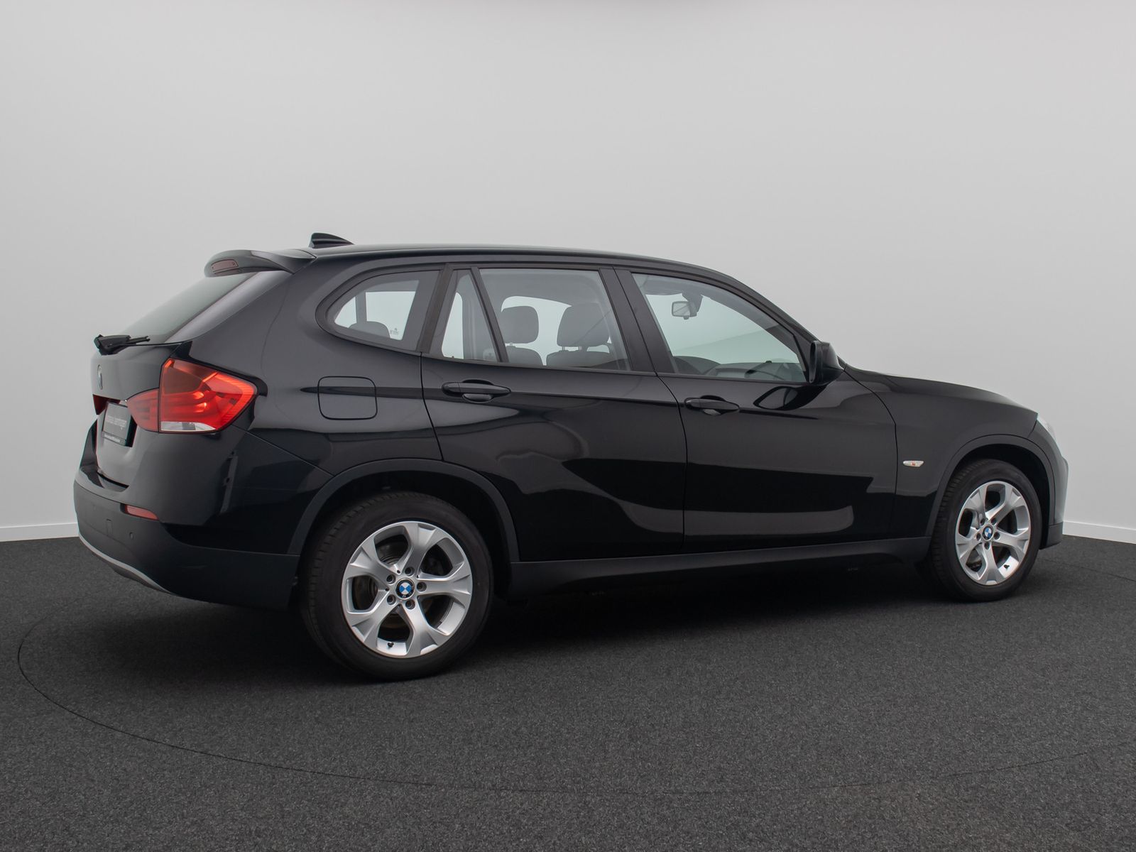Fahrzeugabbildung BMW X1 sD18d PDC HiFi Leder KlimaAut Multilenkrad LM