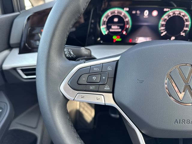 Golf VIII LIFE 1.5 TSI DSG STANDHZG NAVI APP-CON
