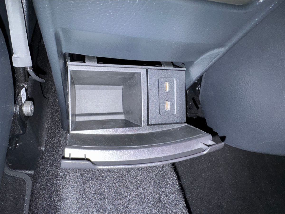 Fahrzeugabbildung Mercedes-Benz GLA 200 d 8GT AMG LINE PLUS MBUX DISTRONIC 19ALU