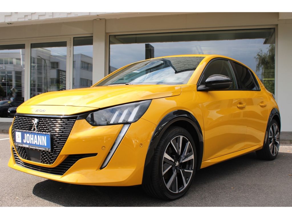 Peugeot 208 — hlavná fotografia