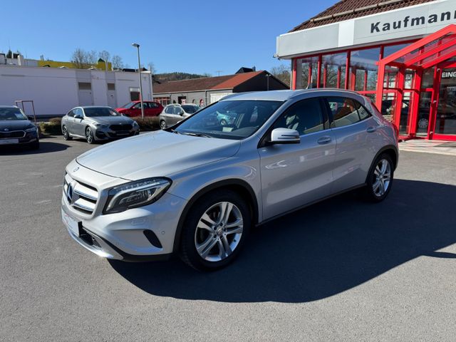 Mercedes-Benz GLA 200 *4-Matic*Leder*Xenon*Automatik*