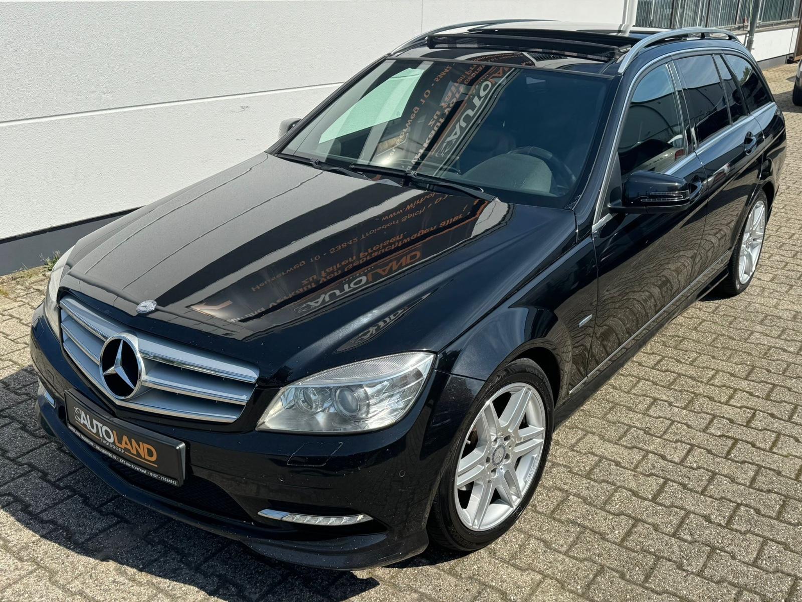 Mercedes-Benz C250 2010 — rear view