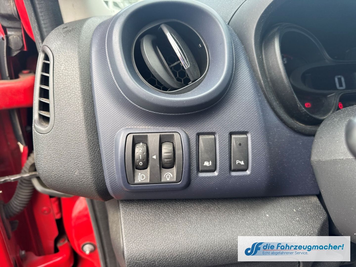 Fahrzeugabbildung Opel Vivaro B Kombi 9Si. L1H1 2,7t *8136 *EXPORT