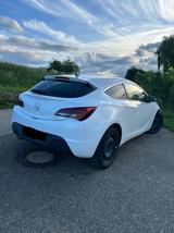 Opel Astra GTC 2.0 CDTI ecoFLEX ECOT Edition S/S ... - Opel Astra aus 2012 mit Diesel-Antrieb: Limousine