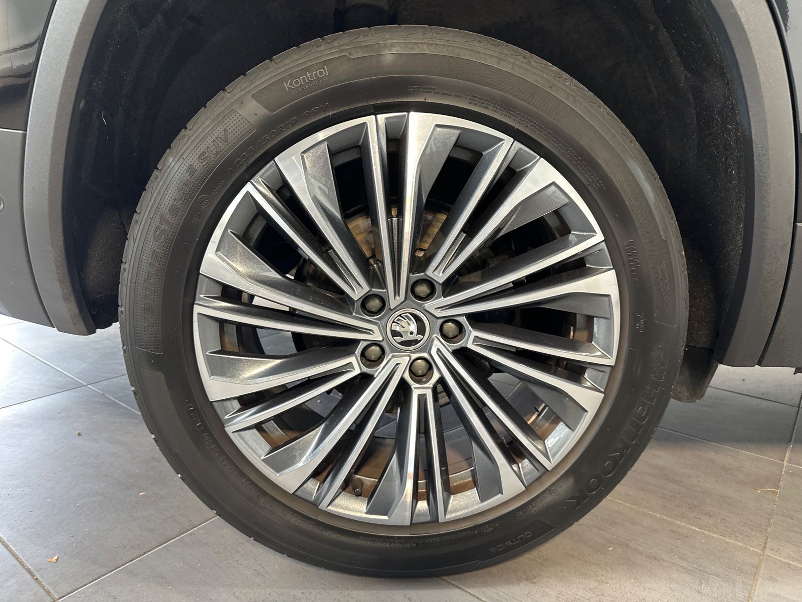 Fahrzeugabbildung SKODA Kodiaq 2.0 TDI DSG Style NAV+LED+19ZO+KAMERA+AHK