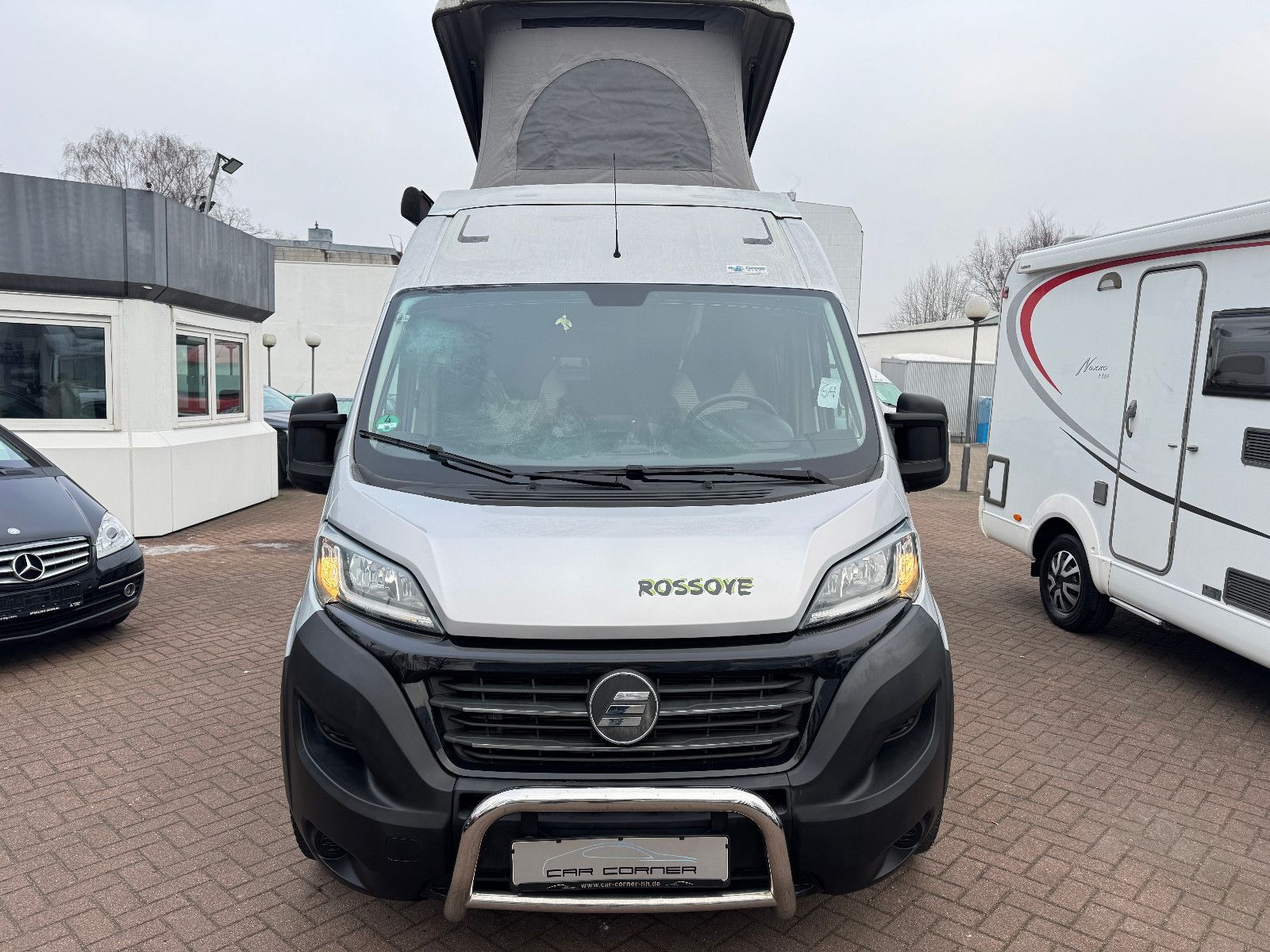Fahrzeugabbildung HYMER / ERIBA / HYMERCAR YOSEMITE 600 CROSSOVER FIAT SCHLAFDACH LÄNGSBETT