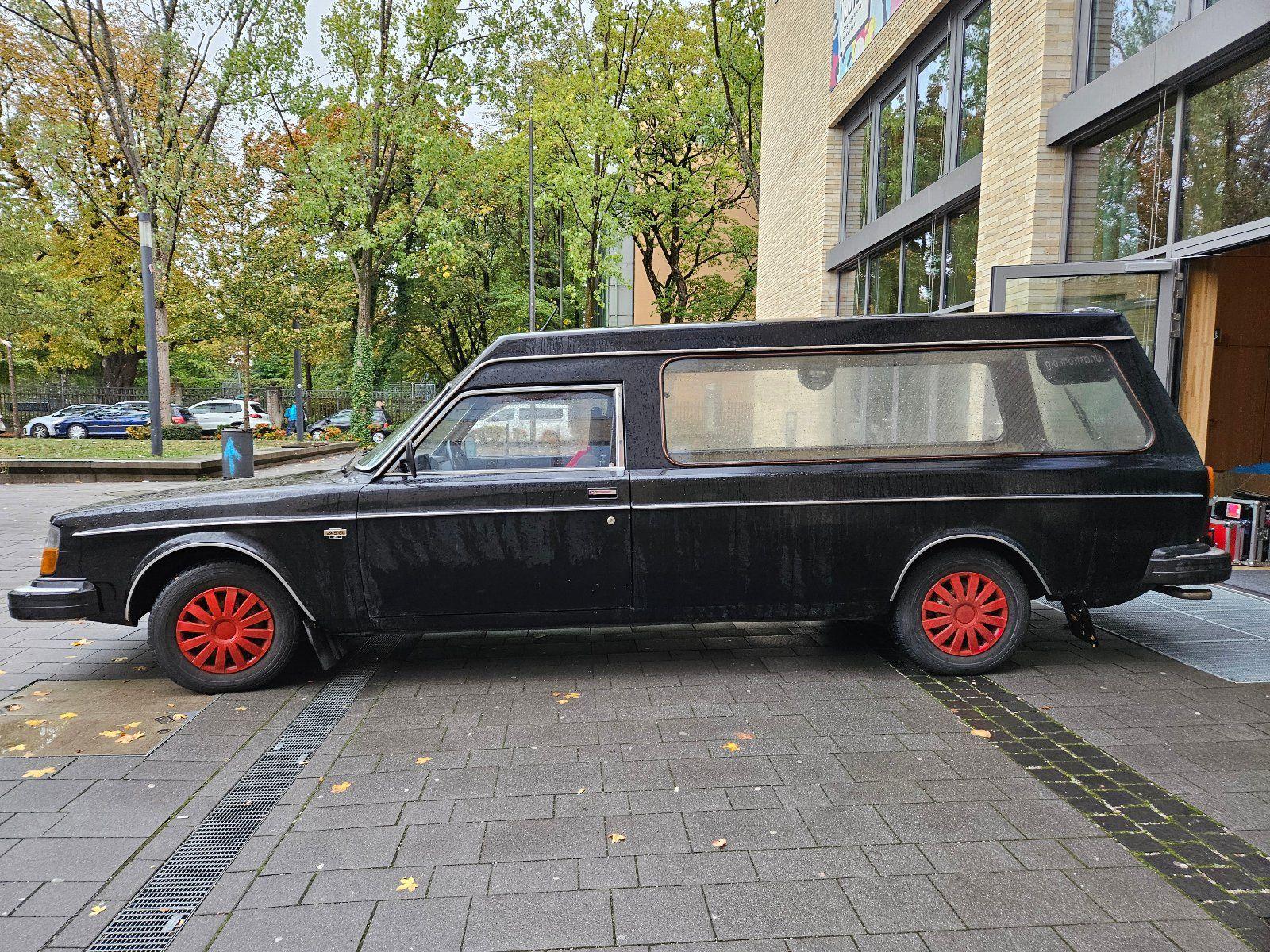 Volvo 245
