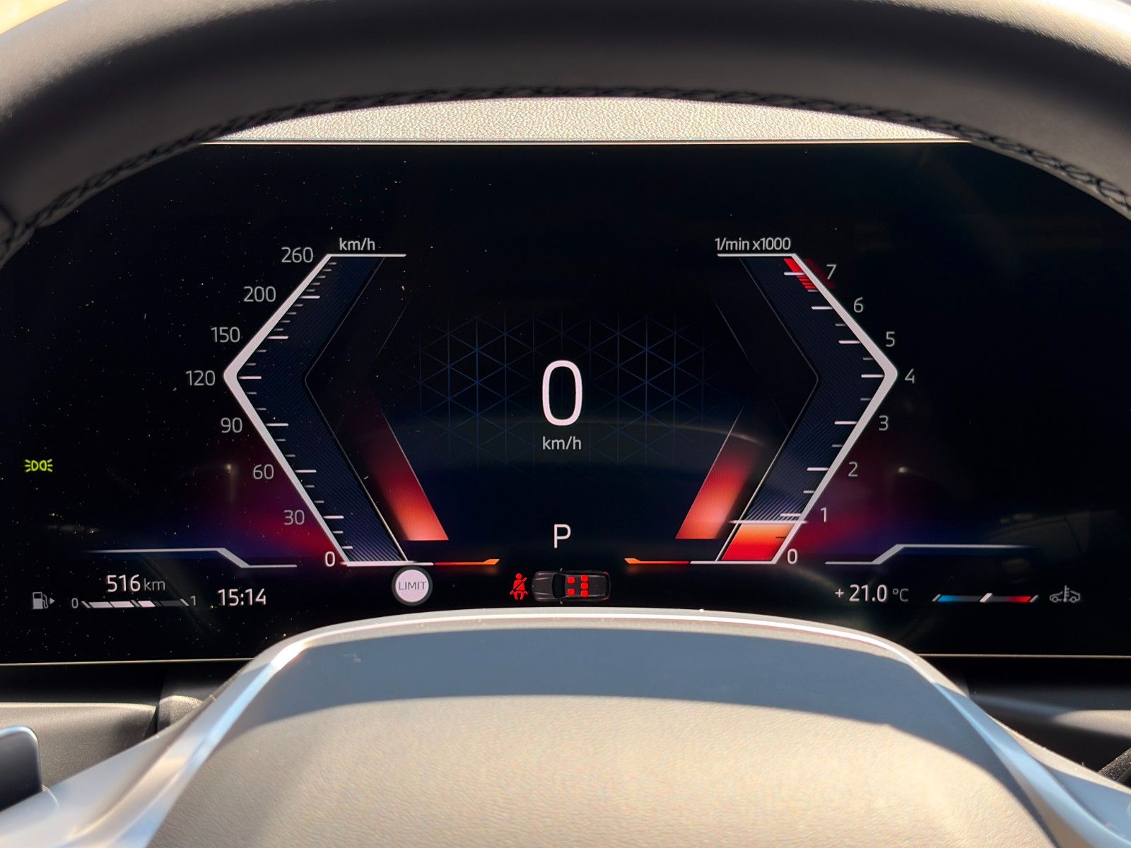 Fahrzeugabbildung BMW 318i Touring CockPit+ Alarm 3Z-Klima Kamera SHZ