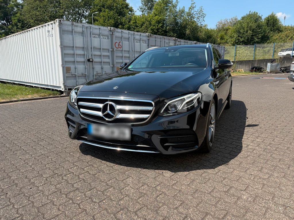 Image of Mercedes-Benz E 200