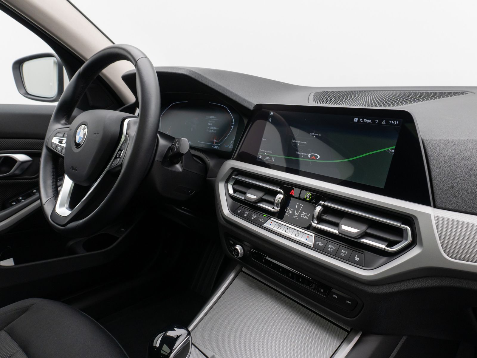 Fahrzeugabbildung BMW 320d Panorama DAB HiFi Stop&Go Alarm AHK PDC