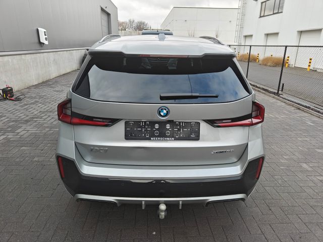 BMW iX1 230KW M-PAKET PANODACH ALU 20 HARMAN KARDON