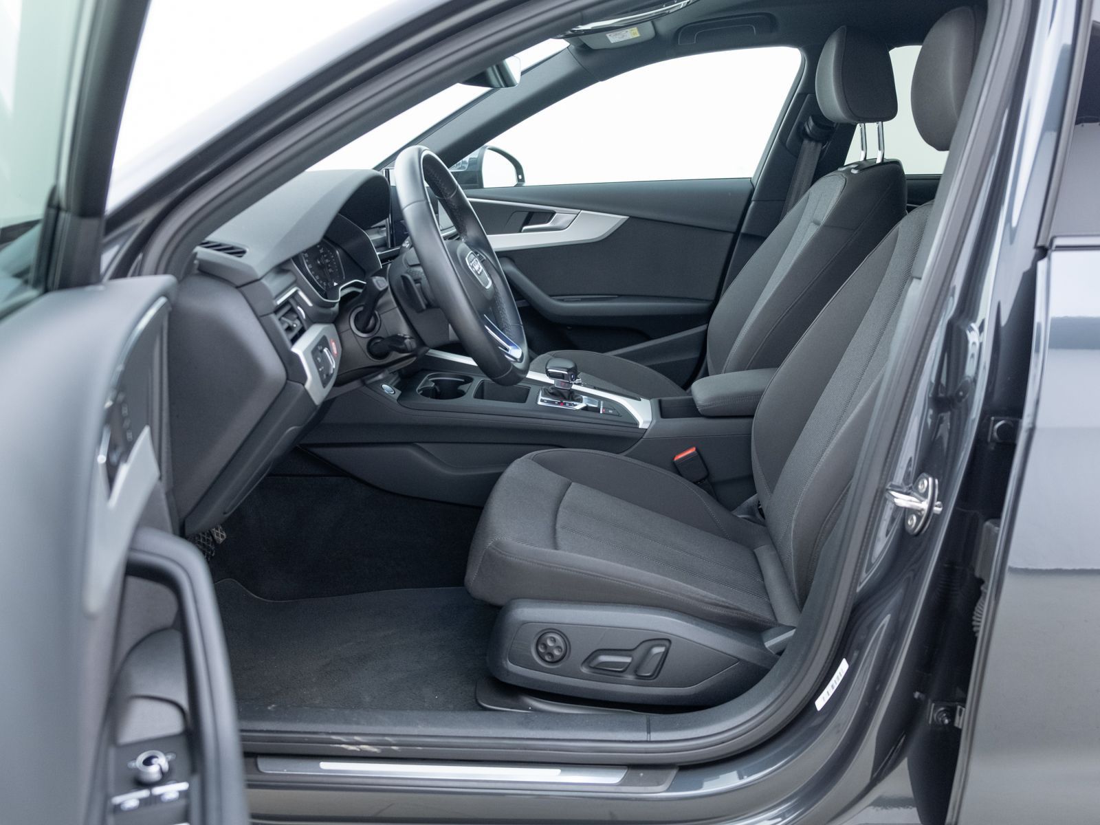 Audi A4 - Bild 12