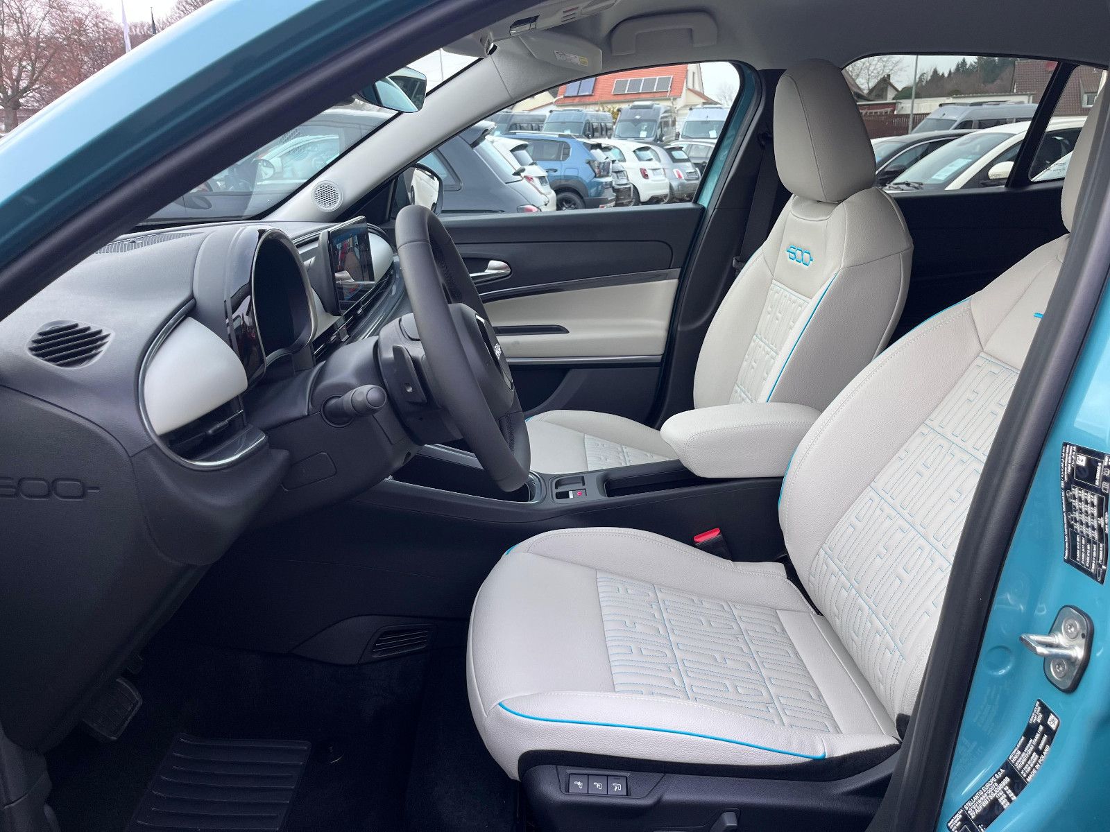 Fahrzeugabbildung Fiat 600 Hybrid La Prima