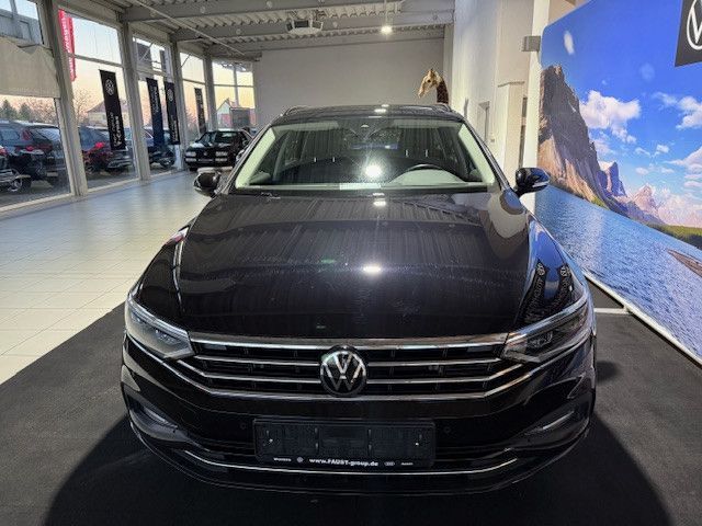 Volkswagen Passat Variant Business DSG 4M Navi LED Matrix imagem 3
