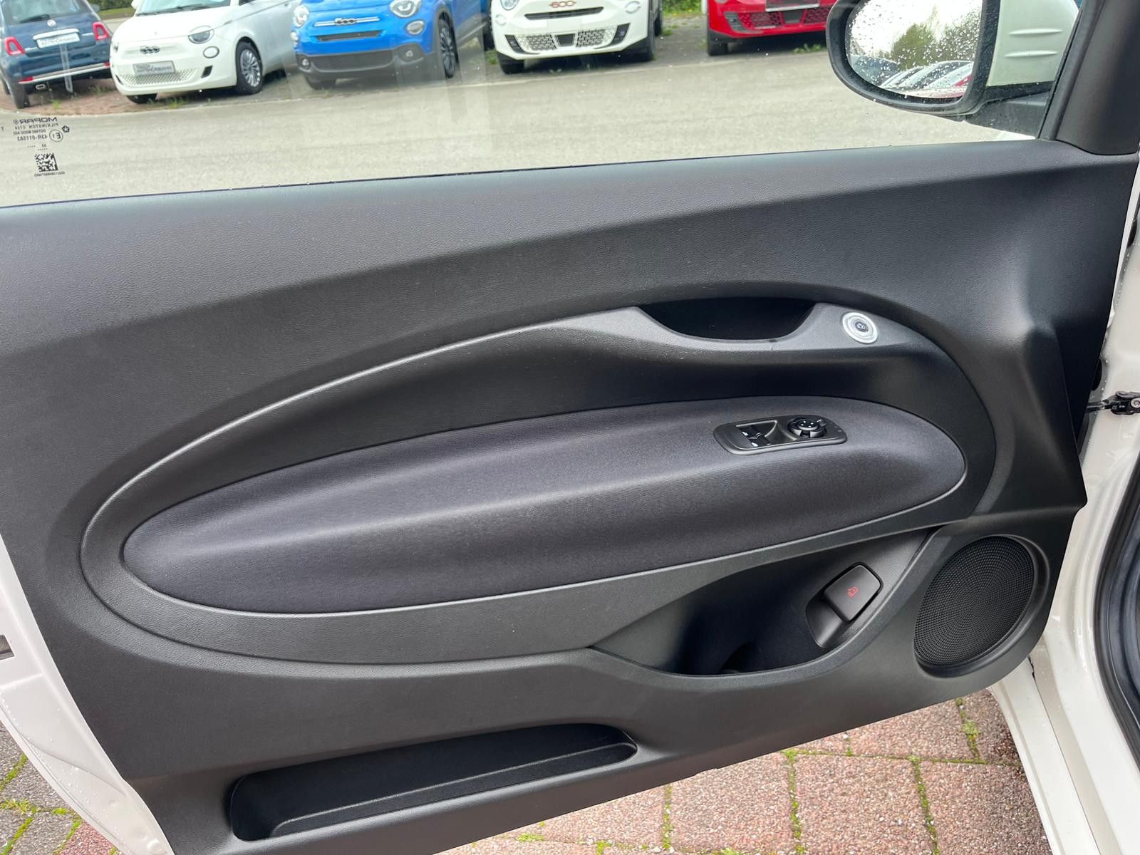 Fahrzeugabbildung Fiat 500e