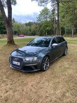 Audi RS4 B8 - Audi RS4: B