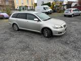 Toyota Avensis Combi  2,2-l-D-CAT - Toyota Avensis aus 2007 mit Diesel-Antrieb