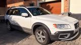 Volvo XC70 3.2 AWD Geartronic  - Volvo XC70 mit Benzin-Antrieb