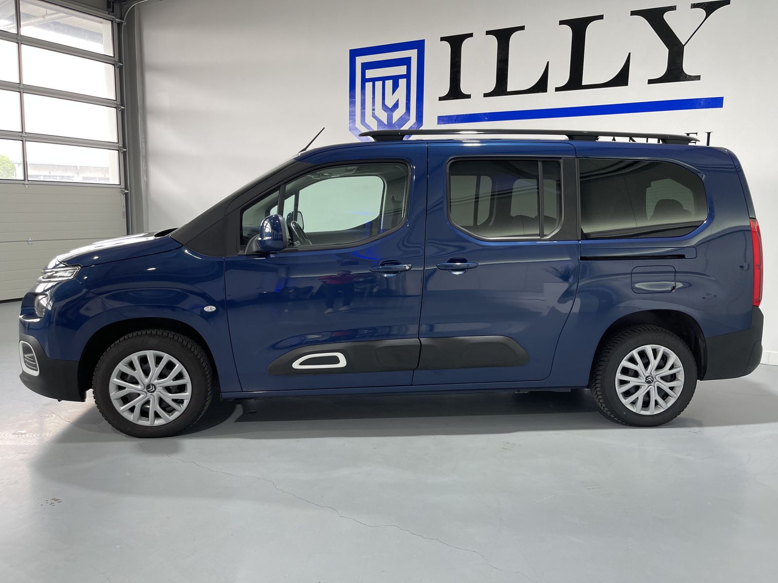 Fahrzeugabbildung Citroën Berlingo Feel XL*7 Sitzer*AHK*LED*Navi*Cam*Klima