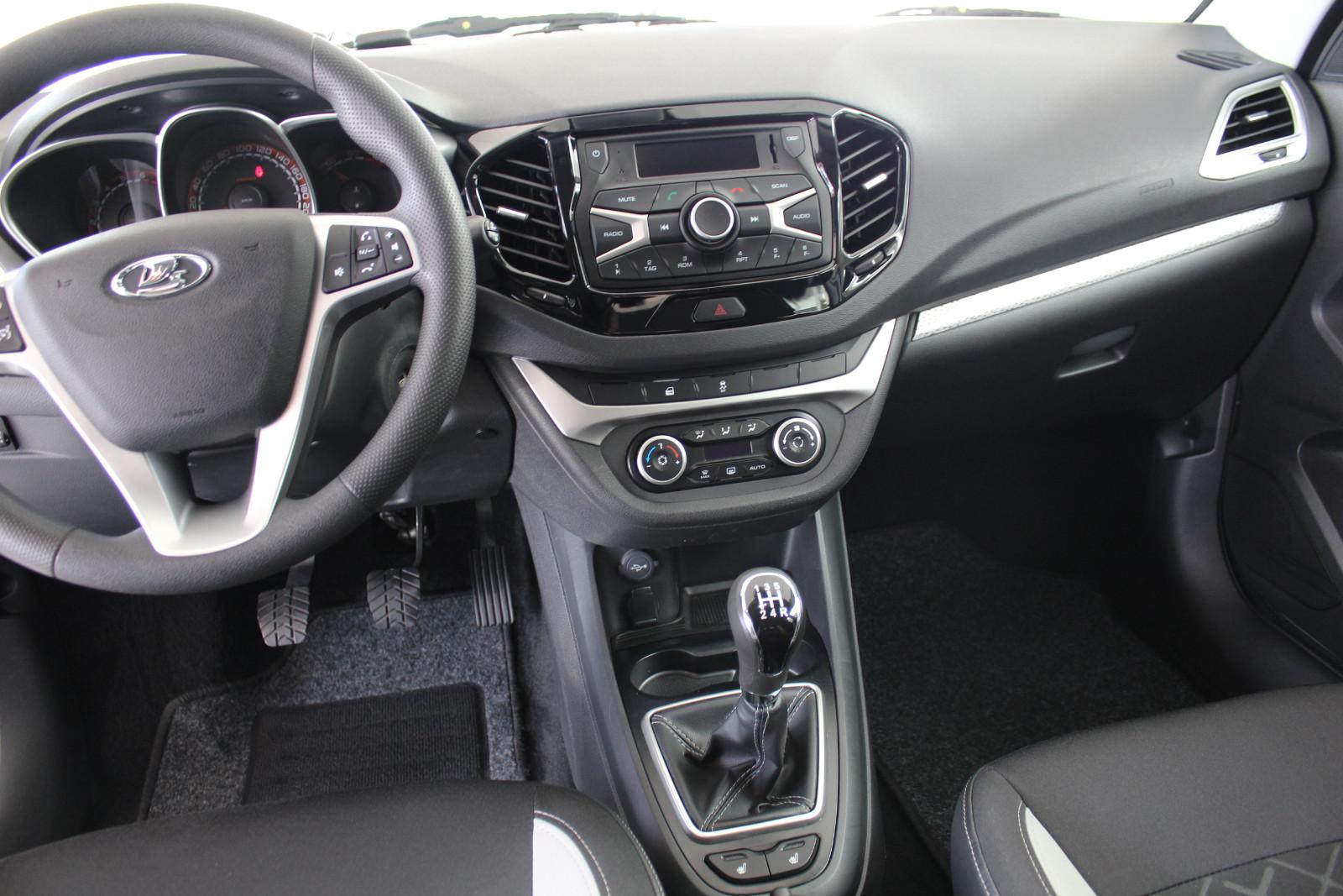 Lada Vesta Cross Sitzheizung Bluetooth Climatronic