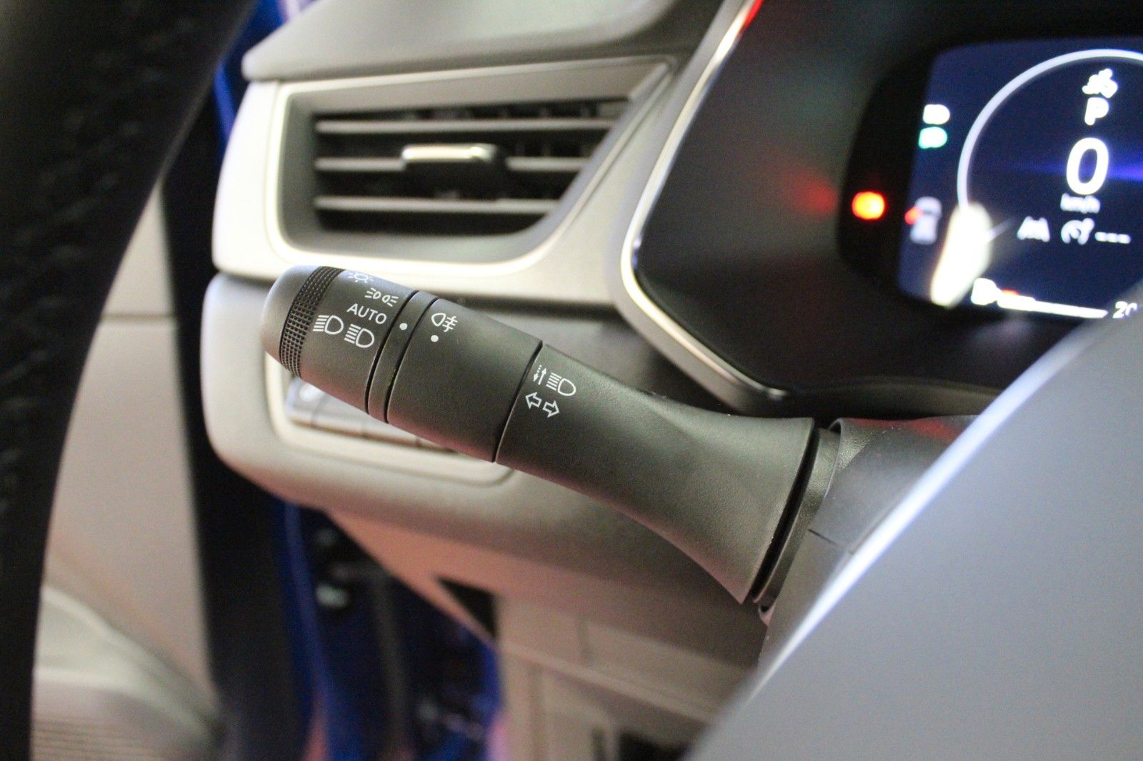 Fahrzeugabbildung Renault Captur Mild Hybrid 140 EDC *Navigations-Paket*