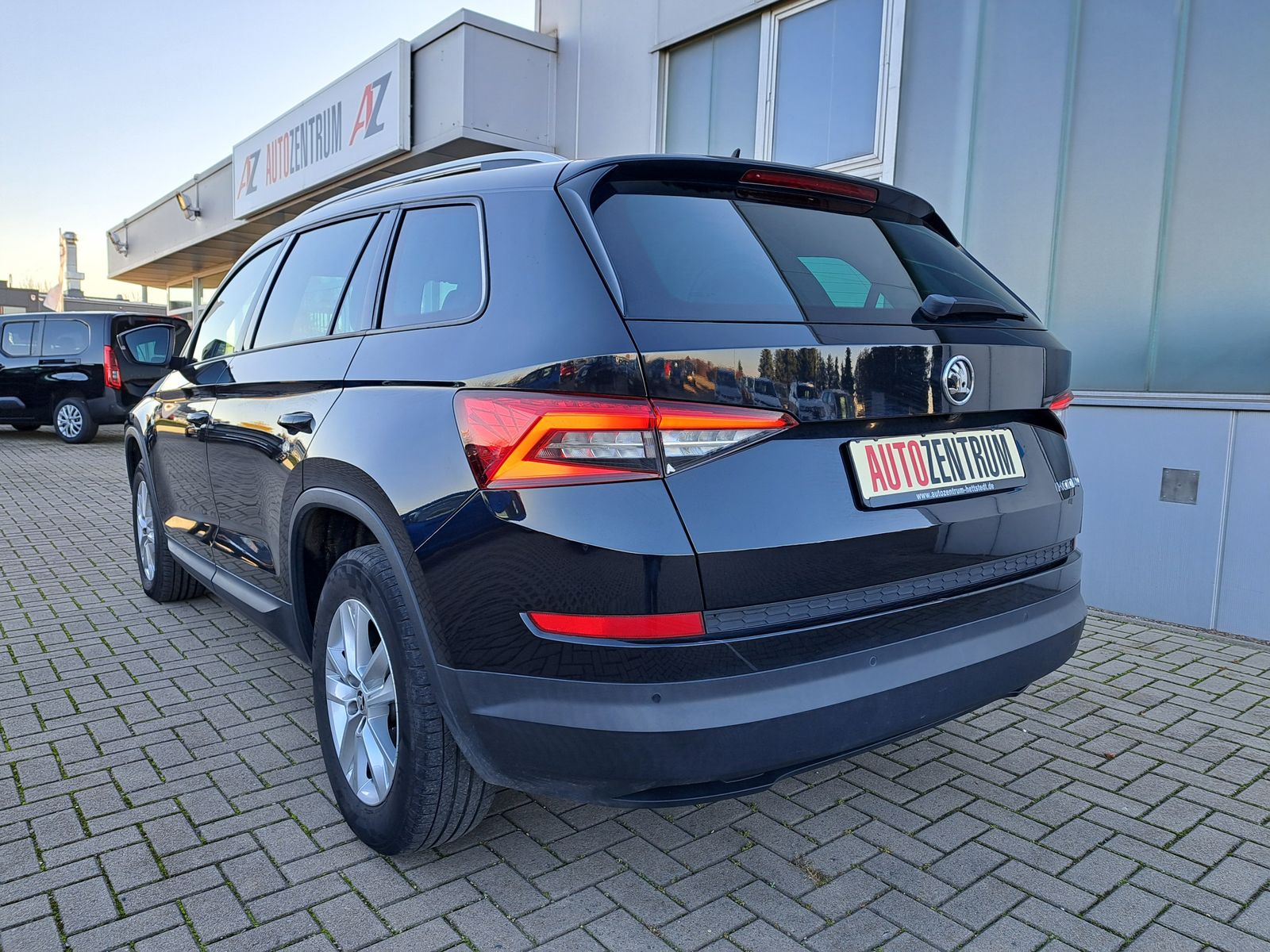 Fahrzeugabbildung SKODA Kodiaq 2.0 TDI DSG 7-SITZE LED NAVI KAMERA ACC