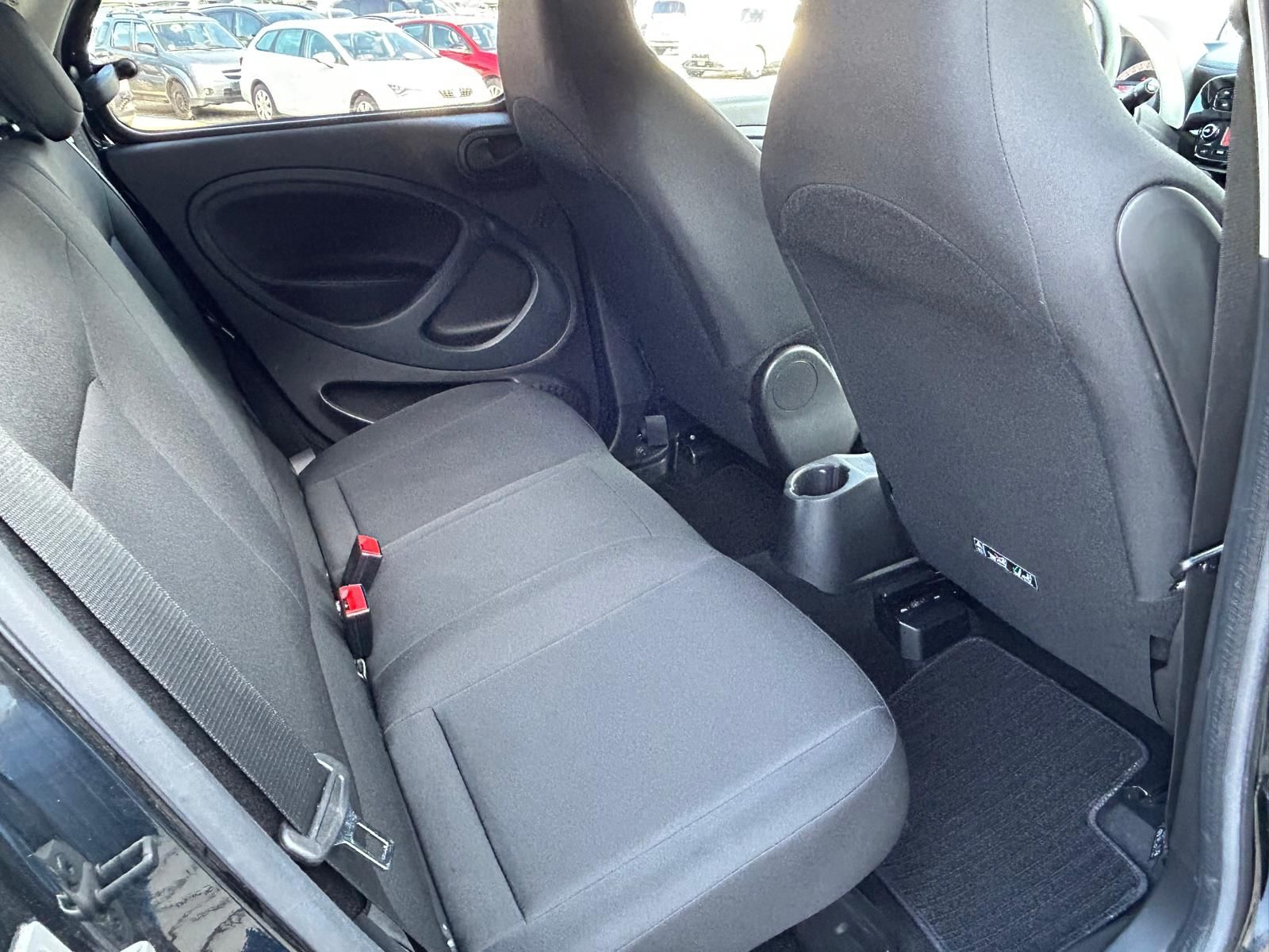 Fahrzeugabbildung Smart ForFour°Sitzheizung°PDC°Klimaauto.°2.Hand°