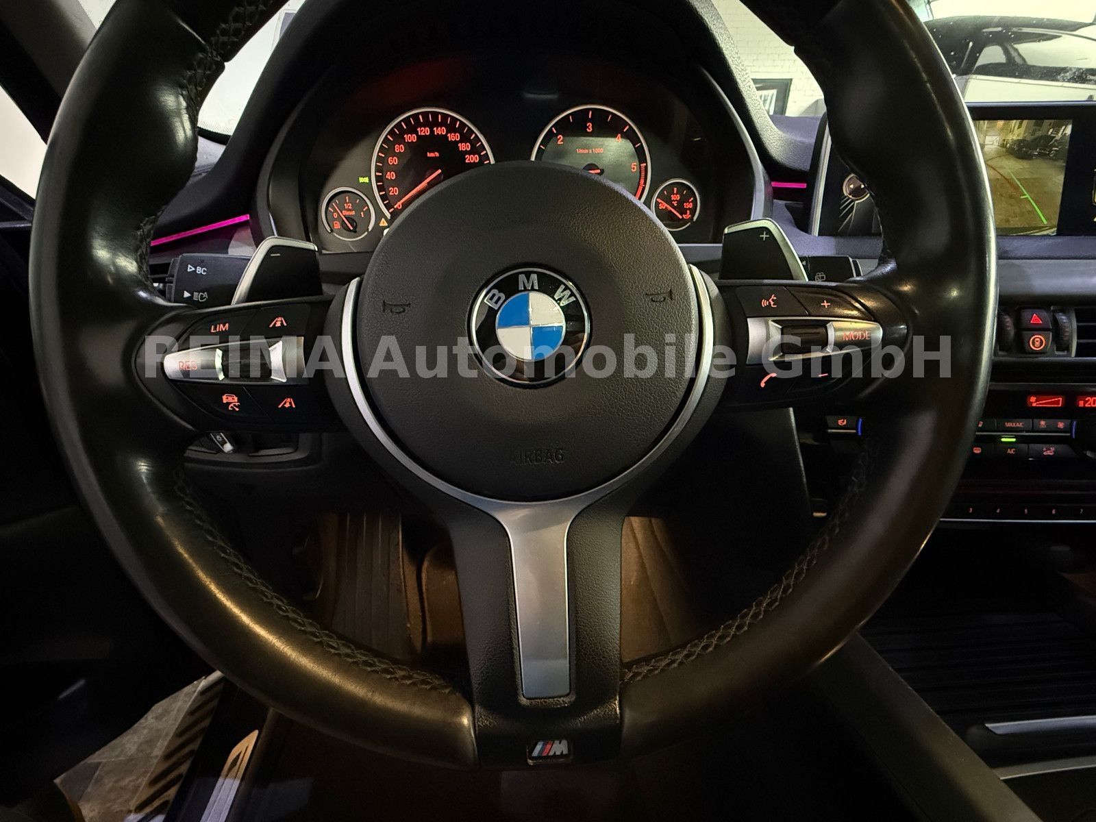 Fahrzeugabbildung BMW X5 xDrive 30 d , M-Sportpaket, Pano, ACC