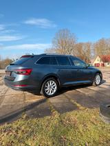 Skoda Superb 2.0 TDI SCR 140kW DSG STYLE COMBI - Skoda Superb: Automatik