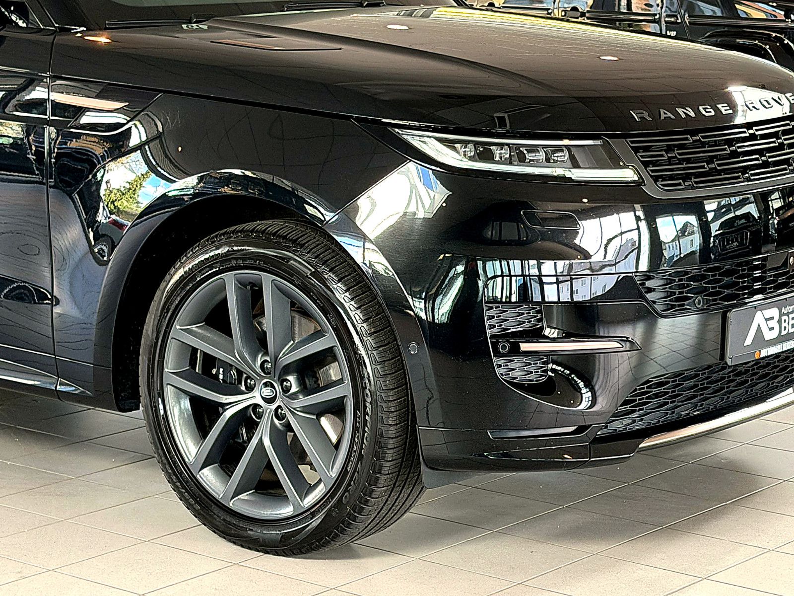 Fahrzeugabbildung Land Rover Range Rover Sport Dynamic SE/PANO/3D''KAMER/MERI