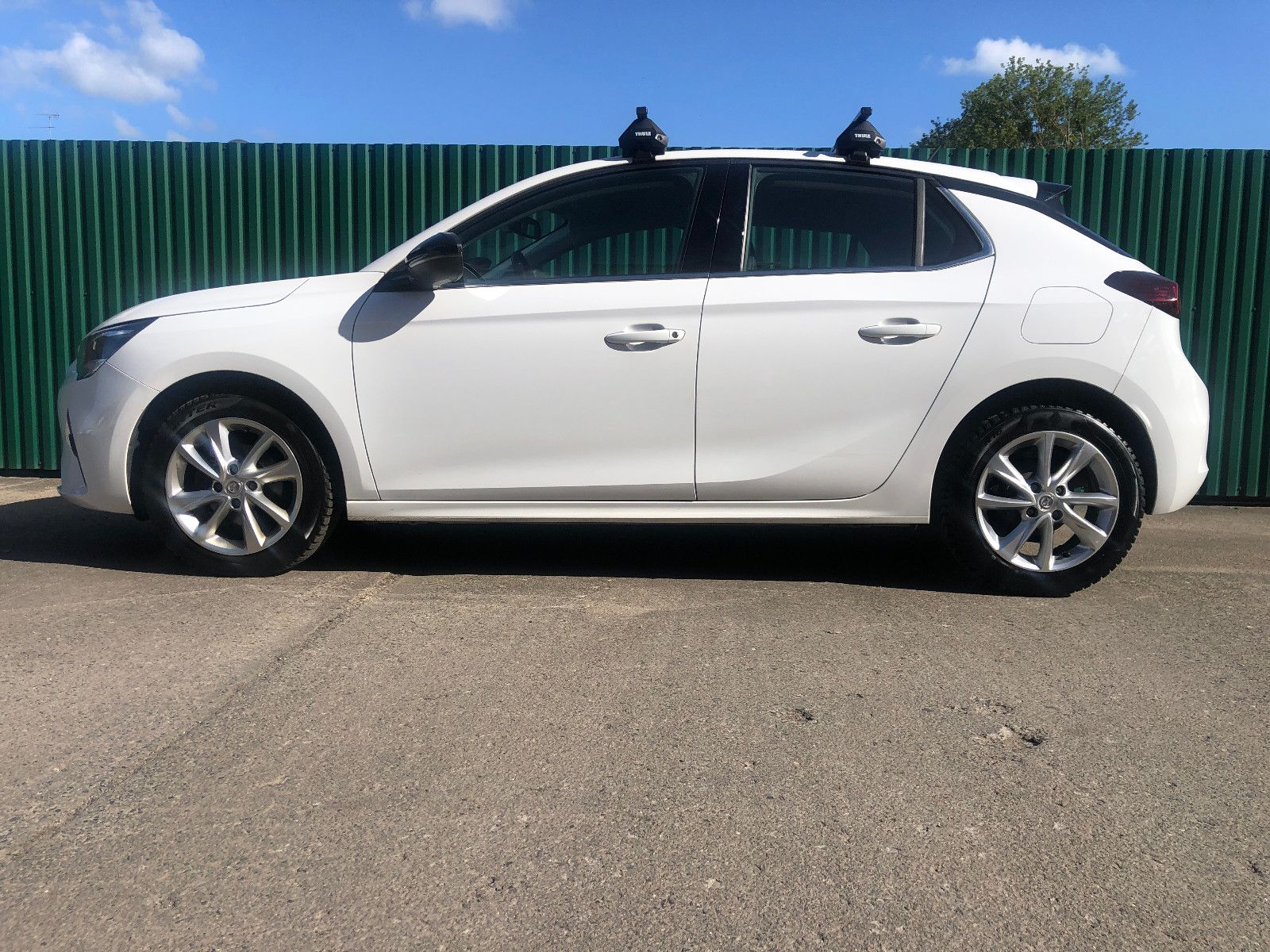 Fahrzeugabbildung Opel CORSA SEHR GEPFL.!  KLIMA.! SITZHEIZ! KAMERA...