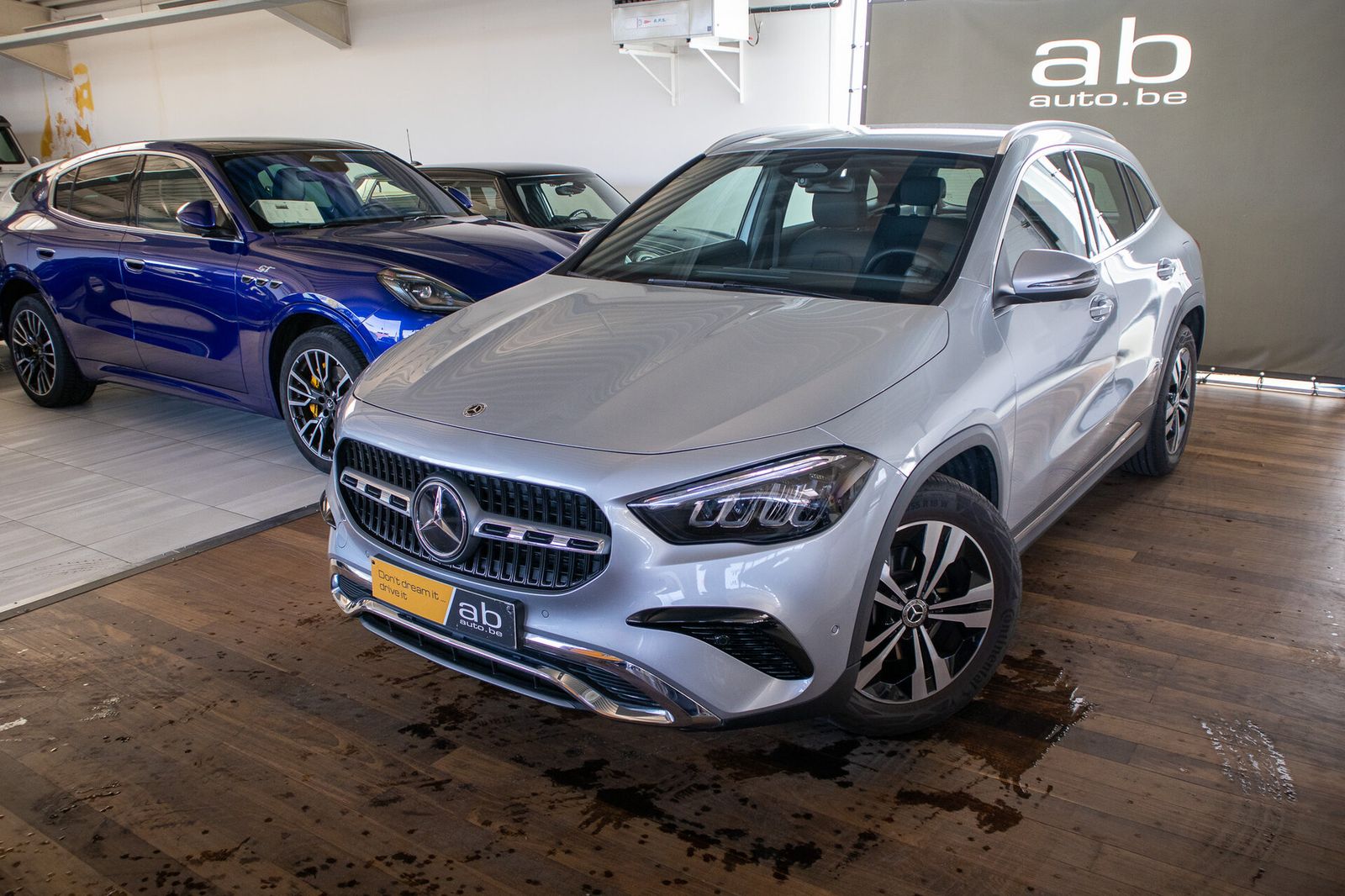 Mercedes-Benz GLA 180 STAREDITION, APPLE/ANDROID, CAMERA, LED  imagem 2